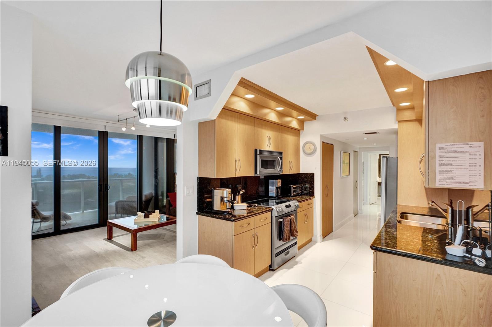 image Hamptons West28