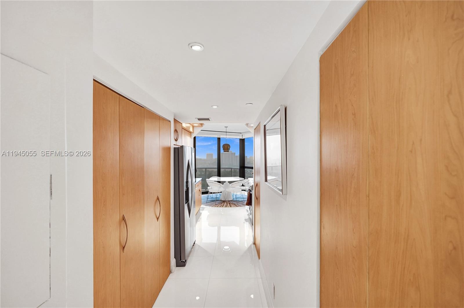 image Hamptons West30