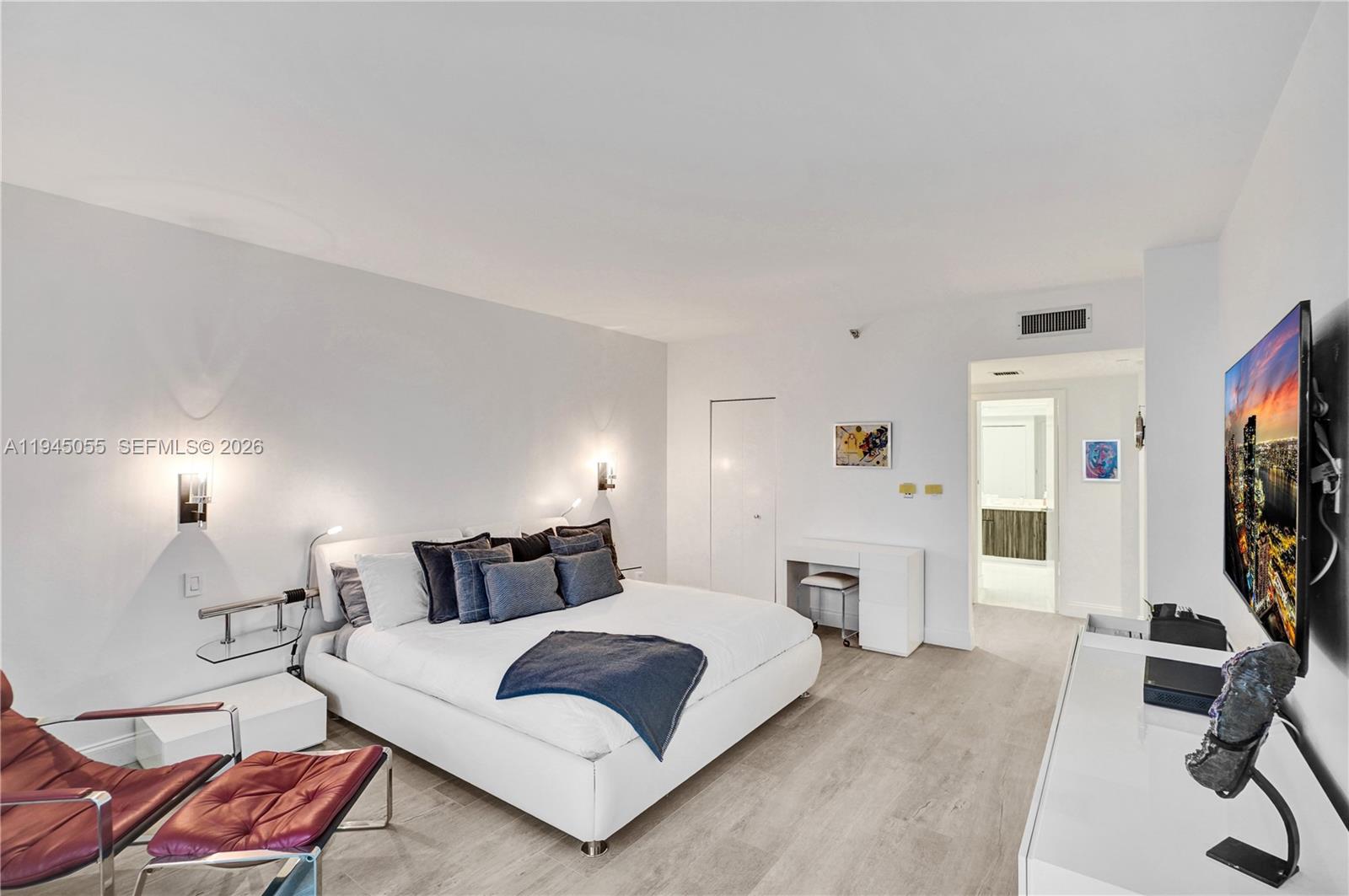 image Hamptons West37