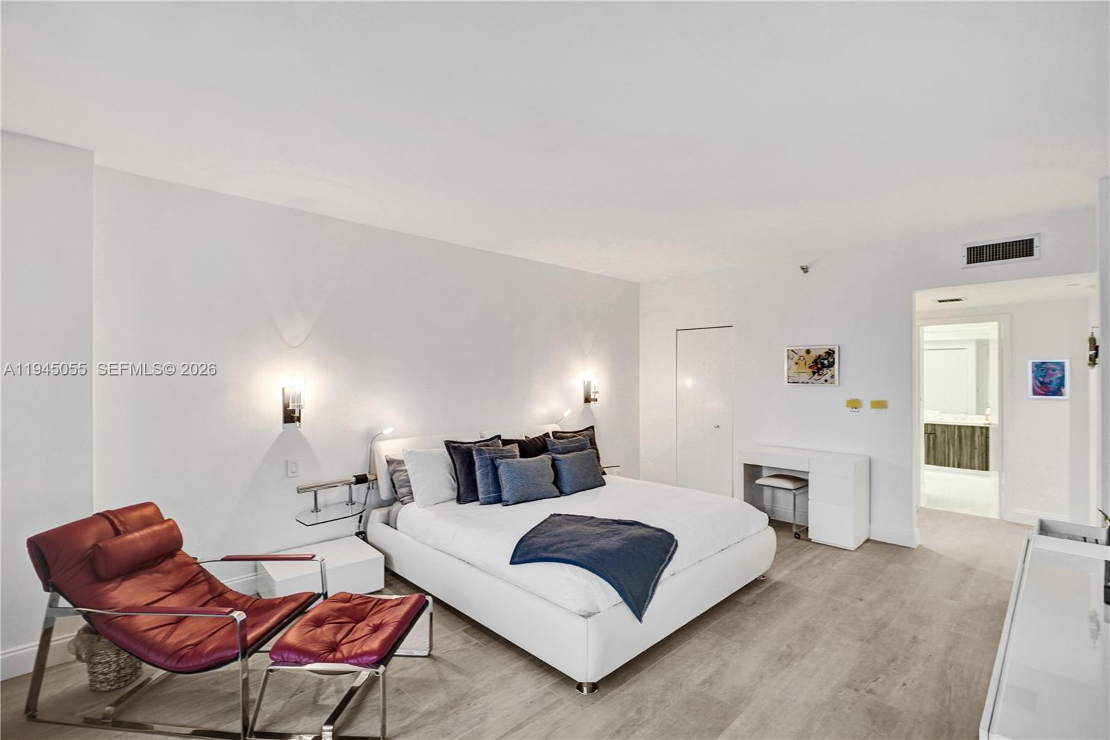 image Hamptons West38