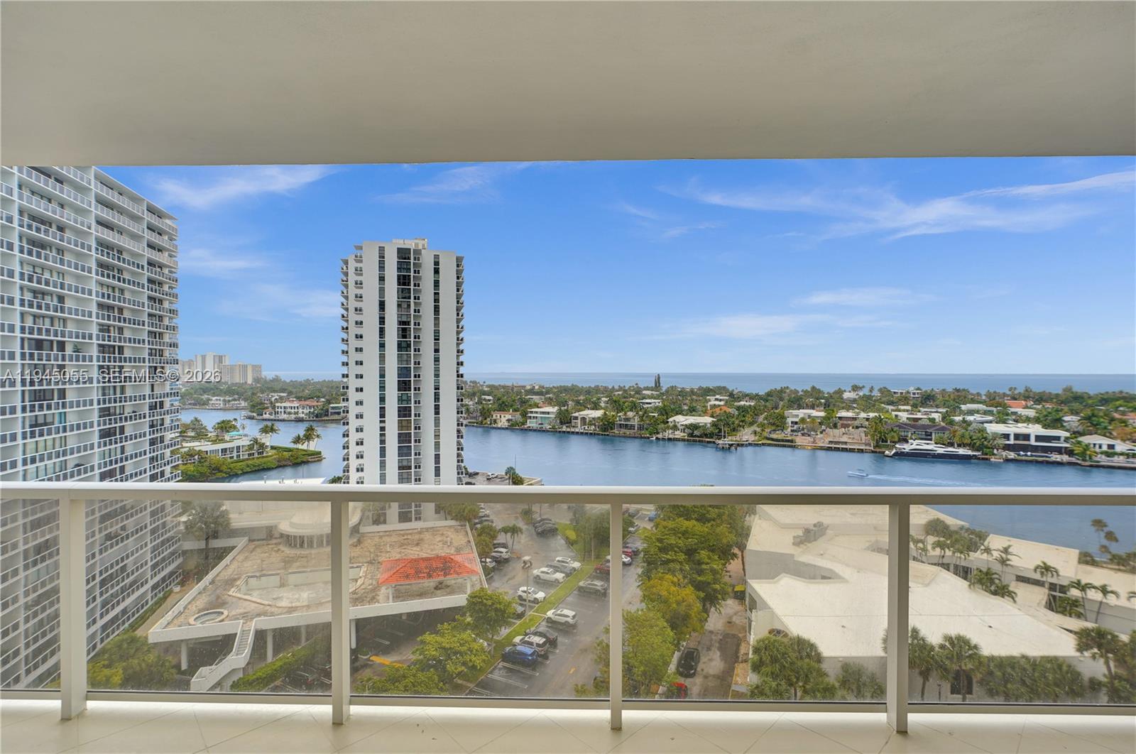 image Hamptons West3