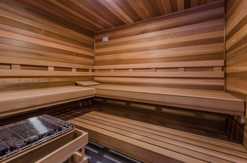 image Hamptons West56