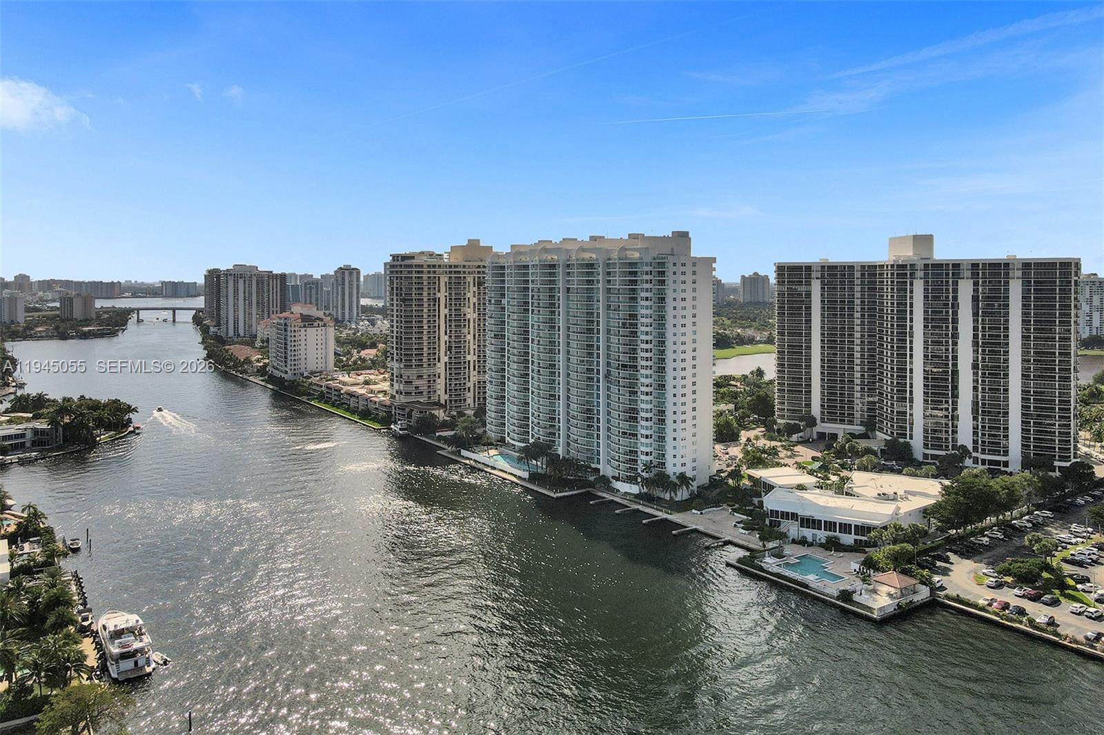 image Hamptons West67