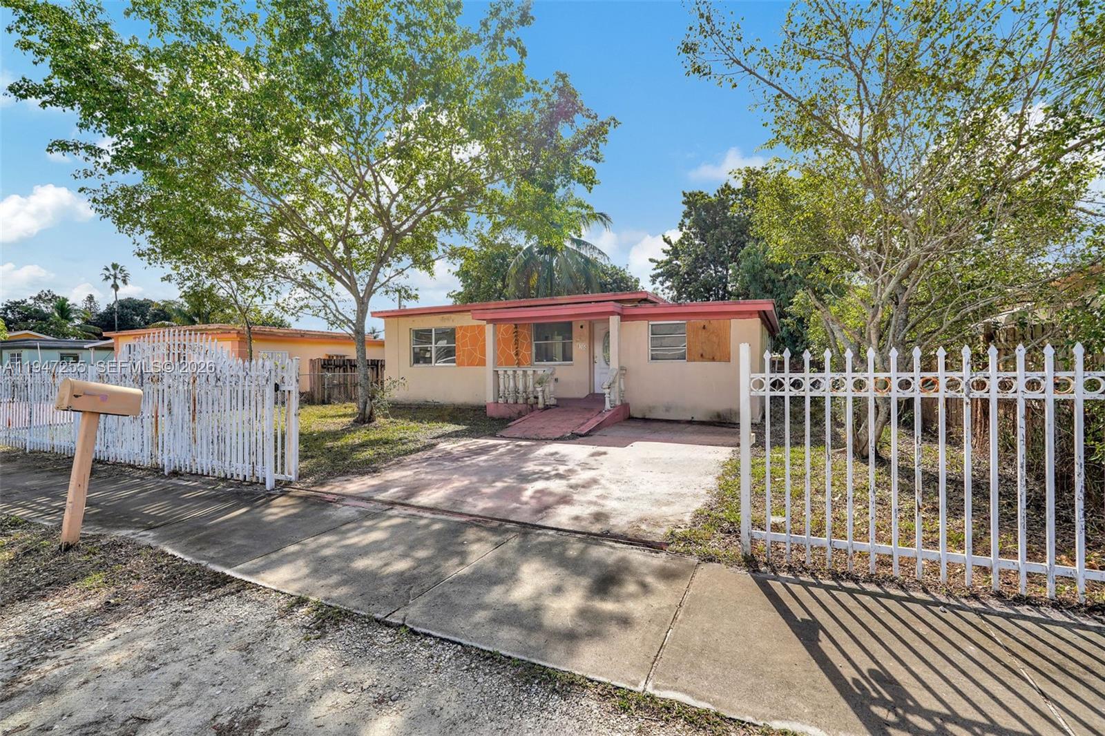 1360 NW 117th St Miami, FL 33167