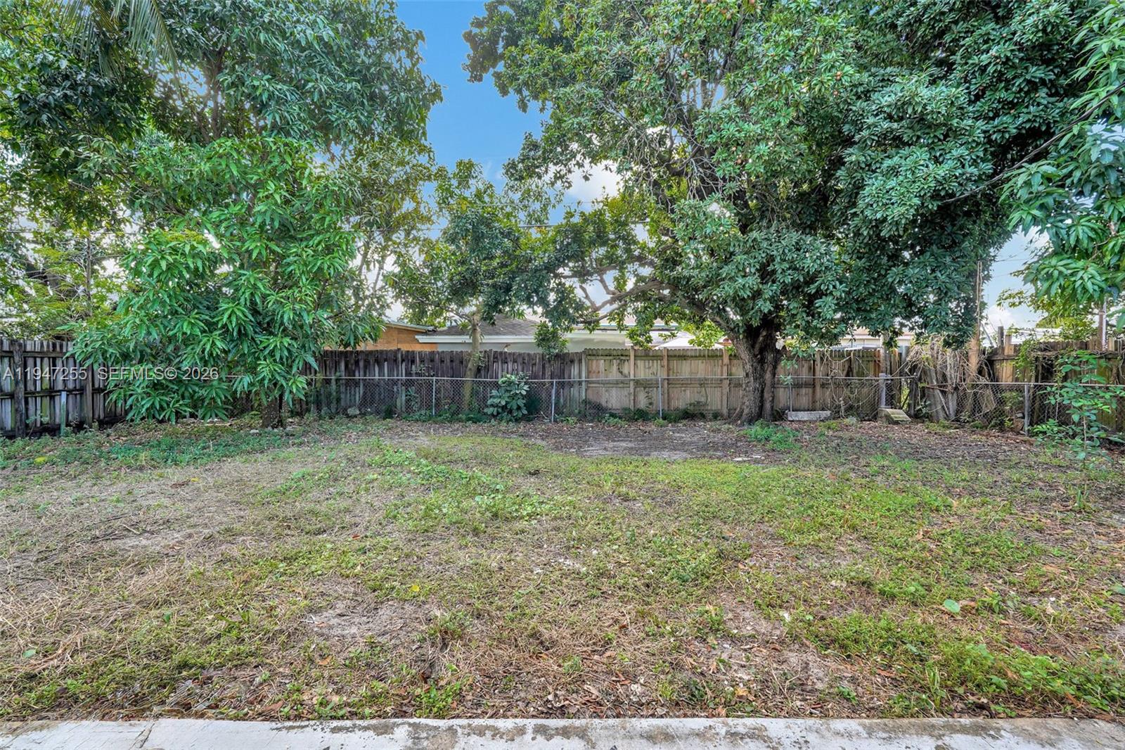 1360 NW 117th St Miami, FL 33167