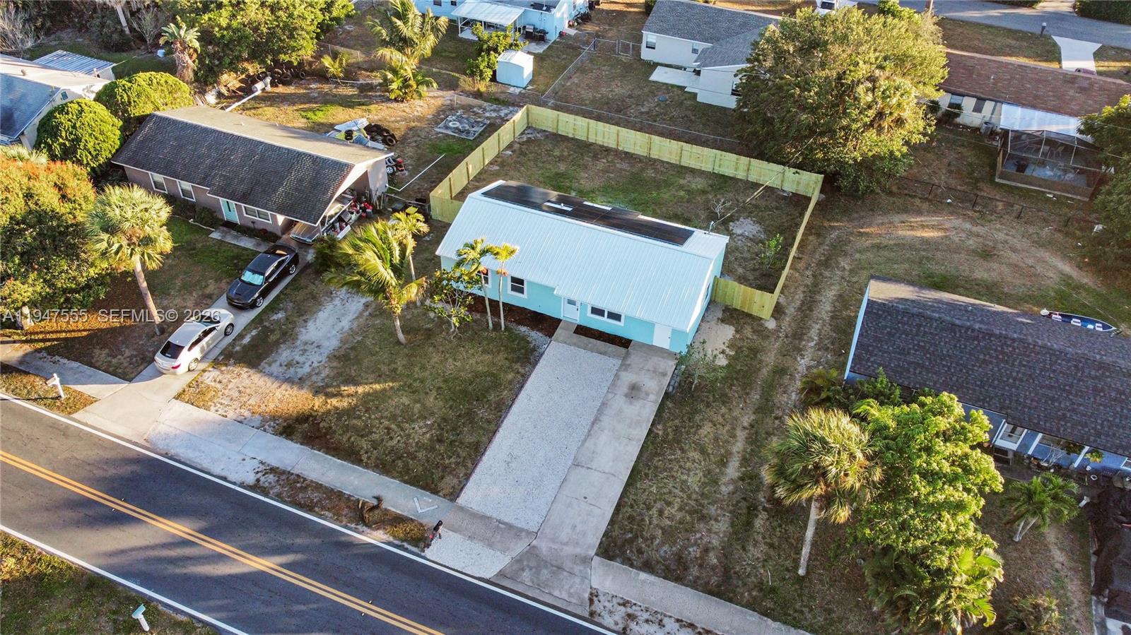 912 SE Martin Luther King Jr Blvd Stuart, FL 34994