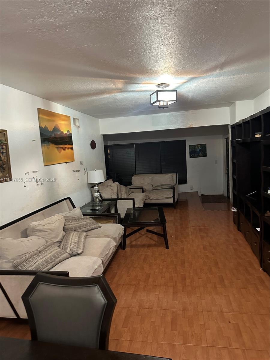 2461 Rodman St Hollywood, FL 33020