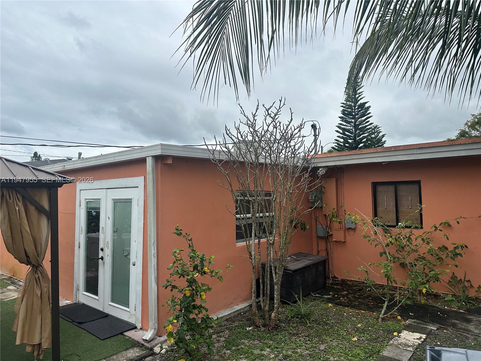 2461 Rodman St Hollywood, FL 33020