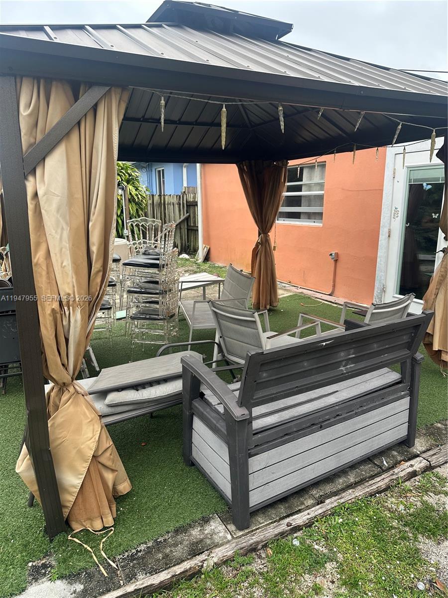 2461 Rodman St Hollywood, FL 33020