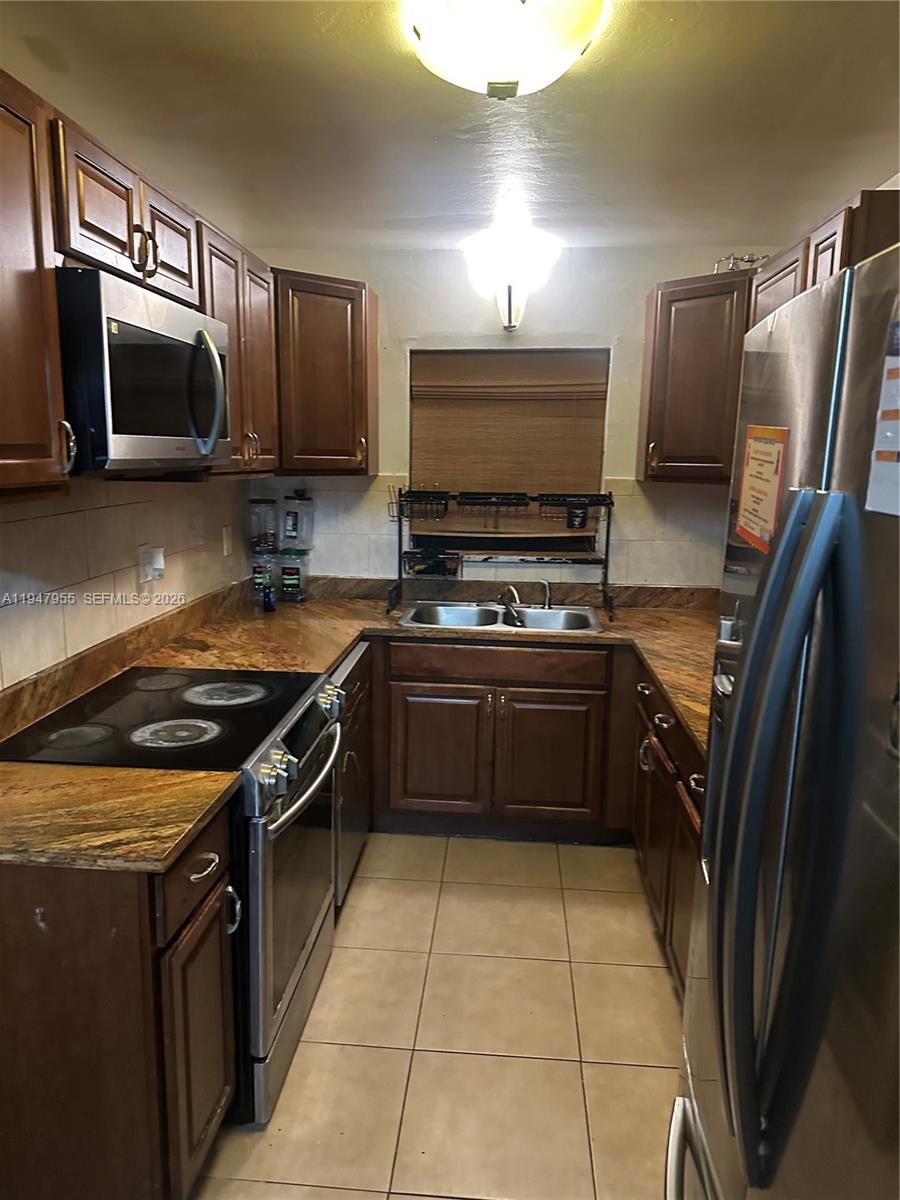 2461 Rodman St Hollywood, FL 33020