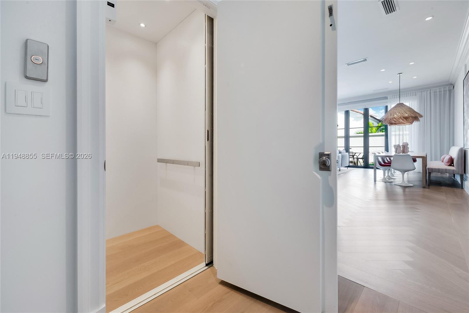 2615 Anderson Rd Coral Gables, FL 33134