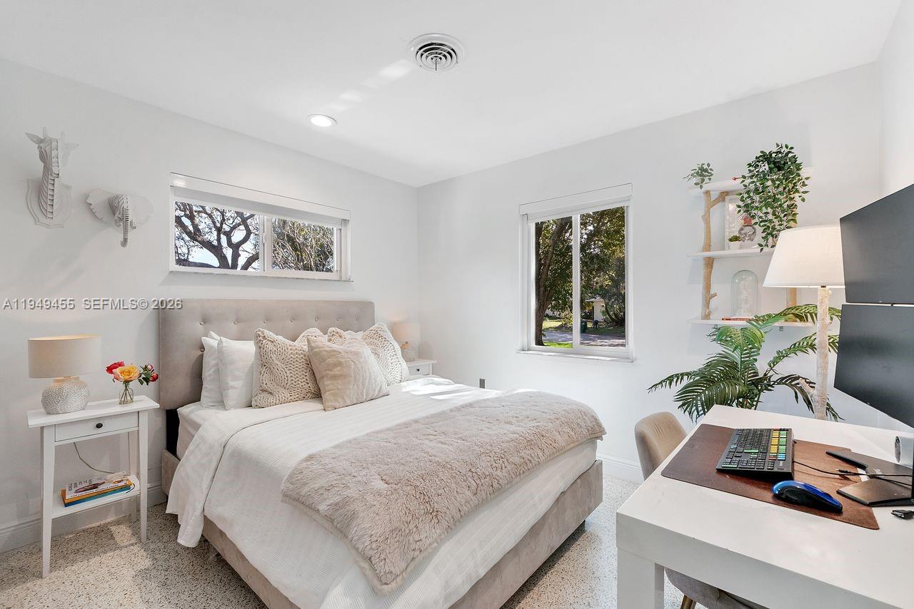 7601 SW 165th Ter Palmetto Bay, FL 33157