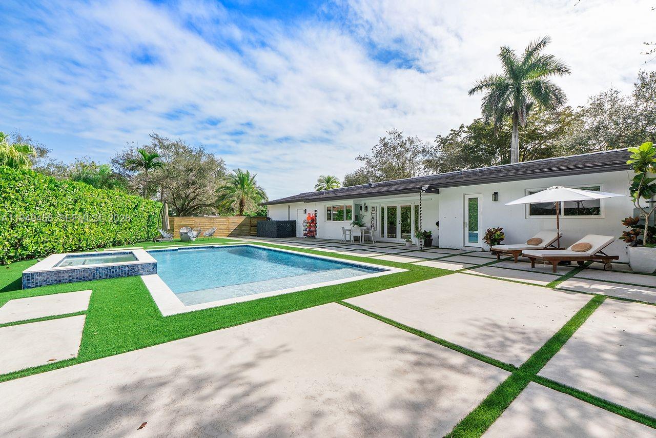 7601 SW 165th Ter Palmetto Bay, FL 33157