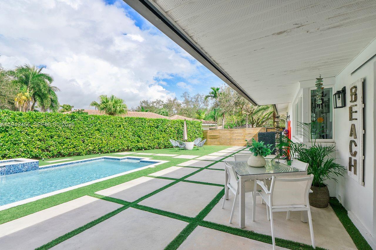 7601 SW 165th Ter Palmetto Bay, FL 33157