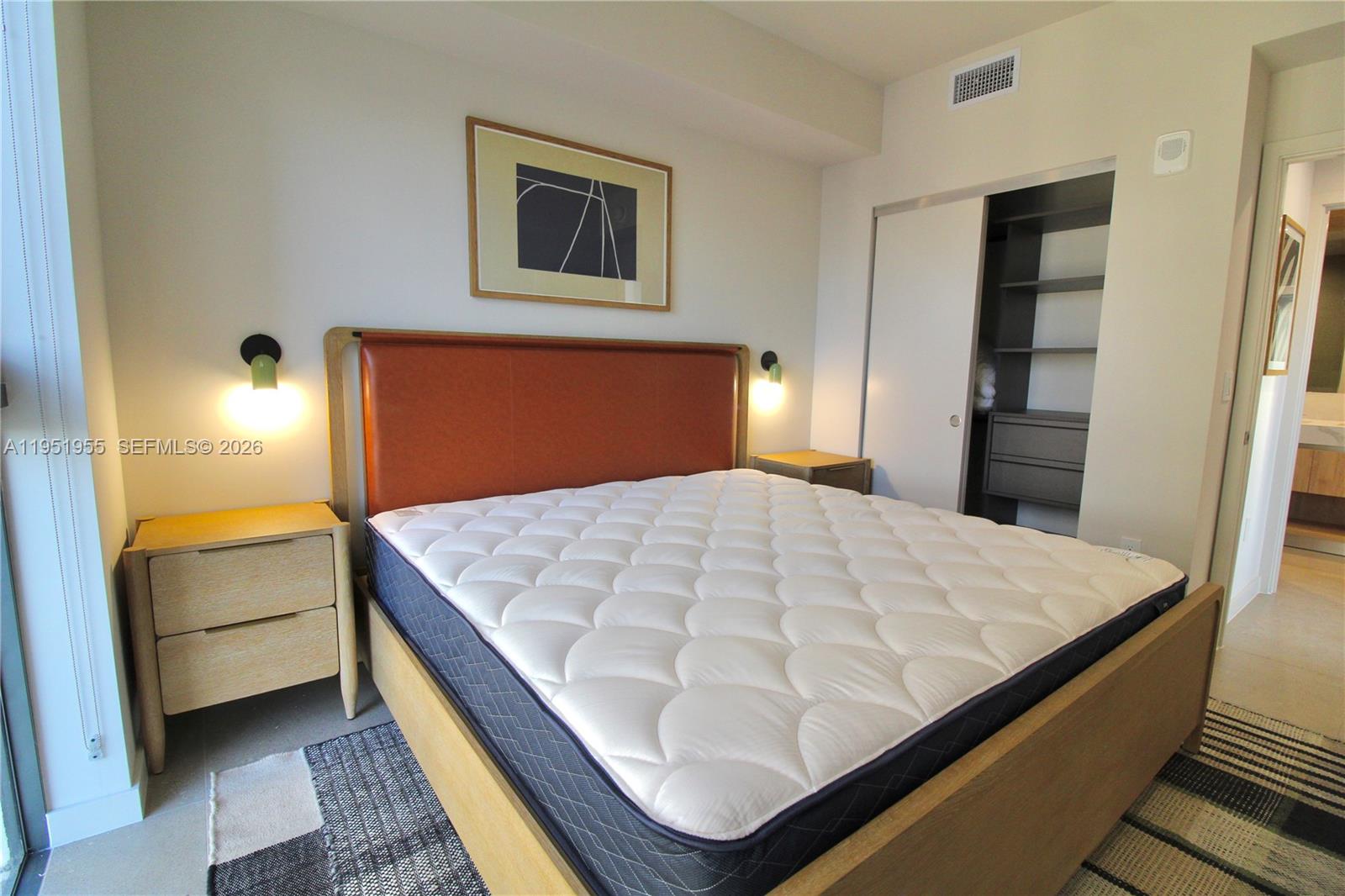 698 NE 1st Ave #2114 Miami, FL 33132