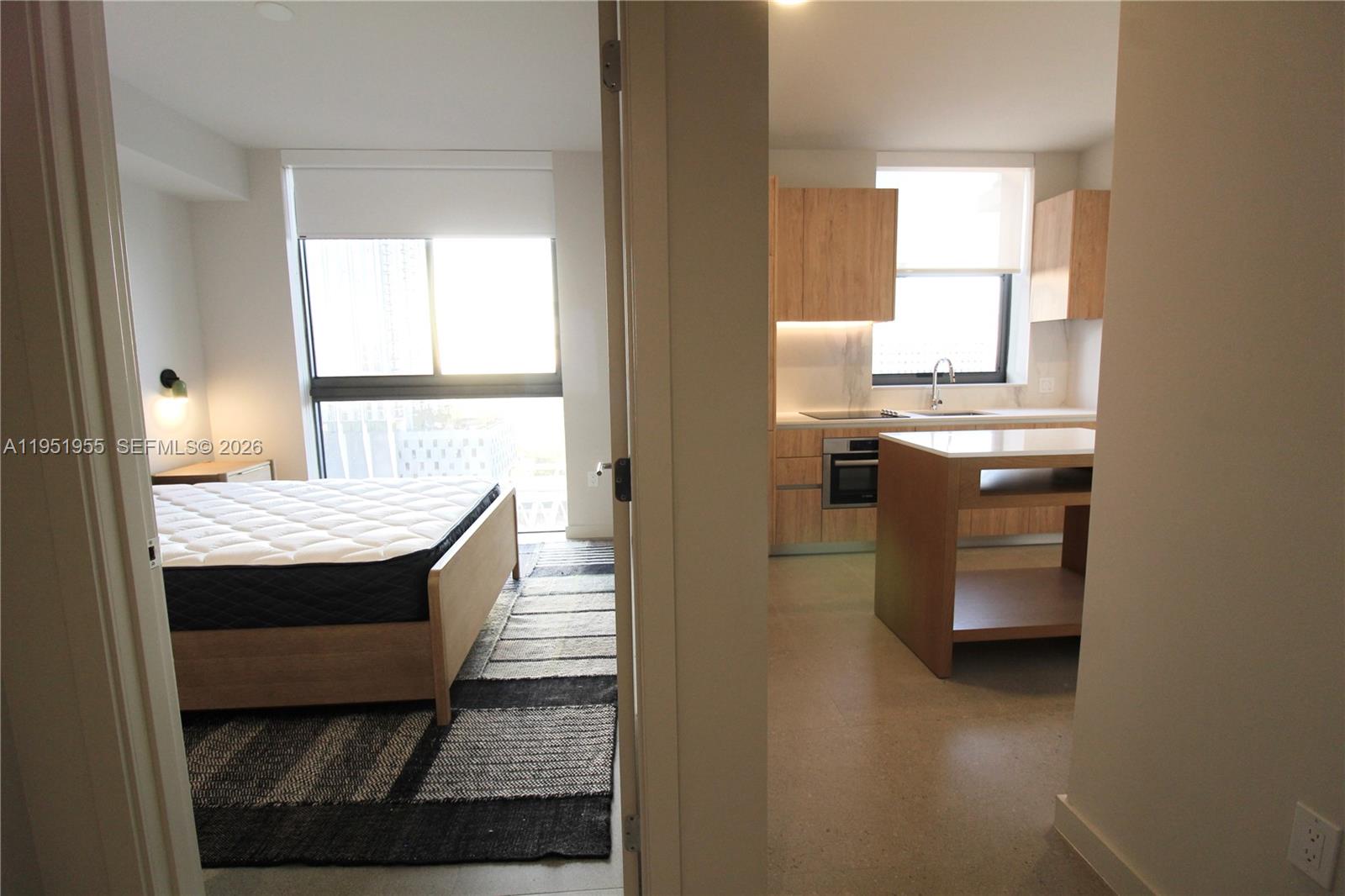 698 NE 1st Ave #2114 Miami, FL 33132