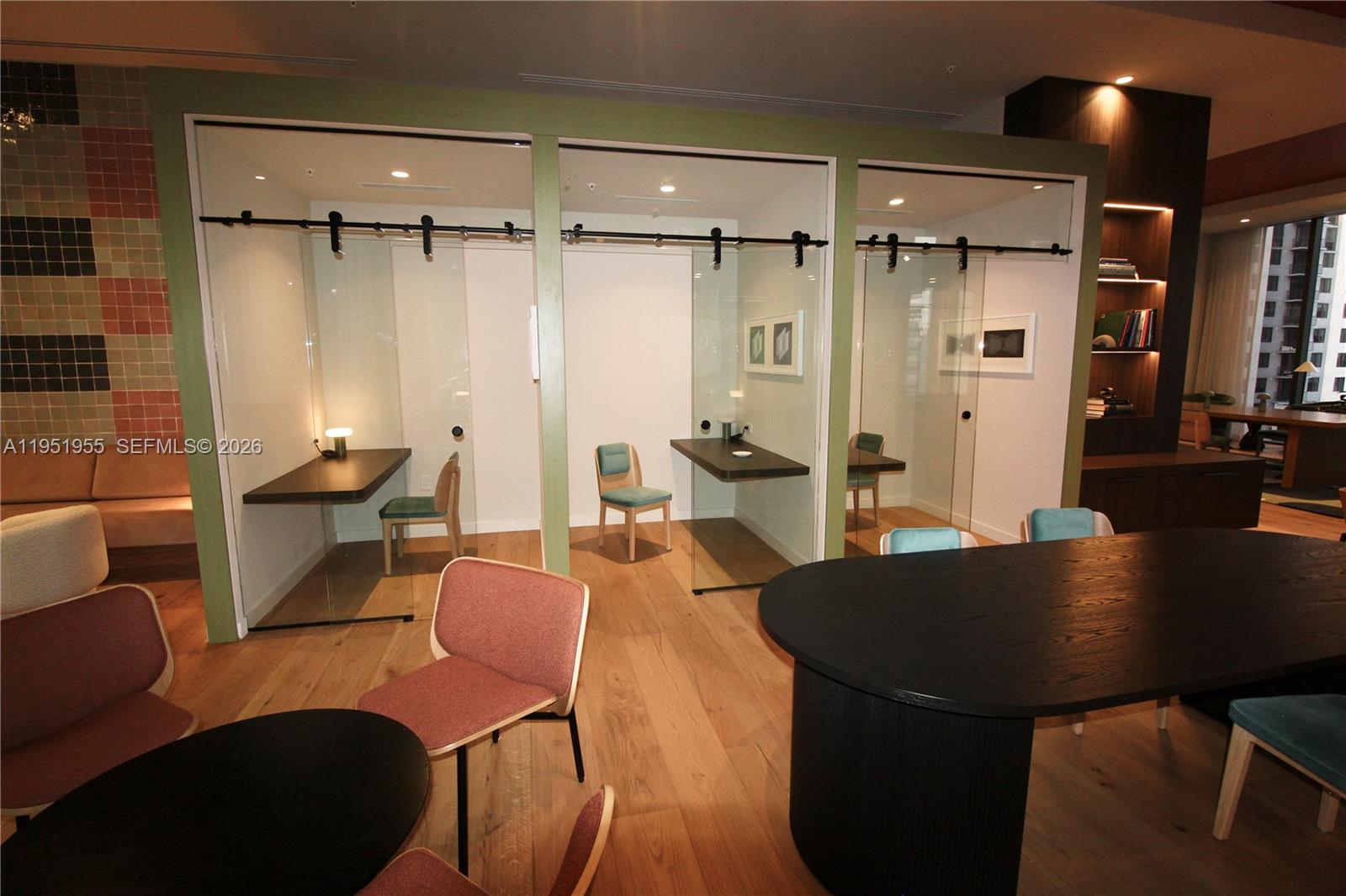 698 NE 1st Ave #2114 Miami, FL 33132