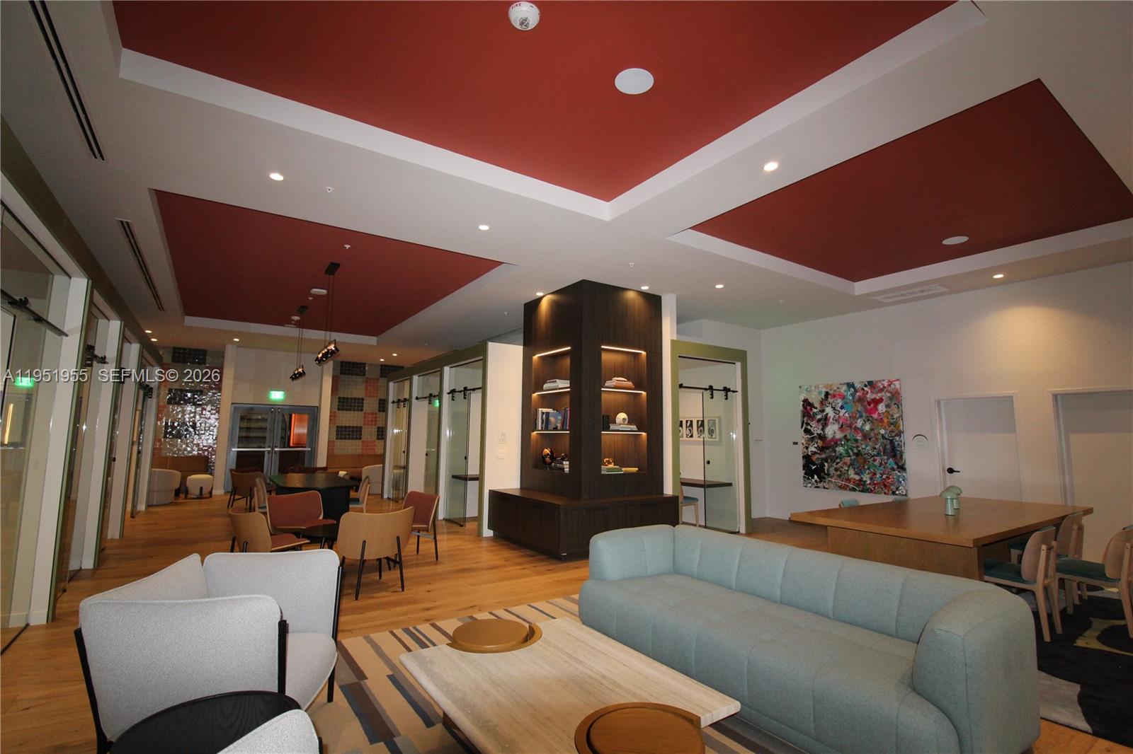 698 NE 1st Ave #2114 Miami, FL 33132