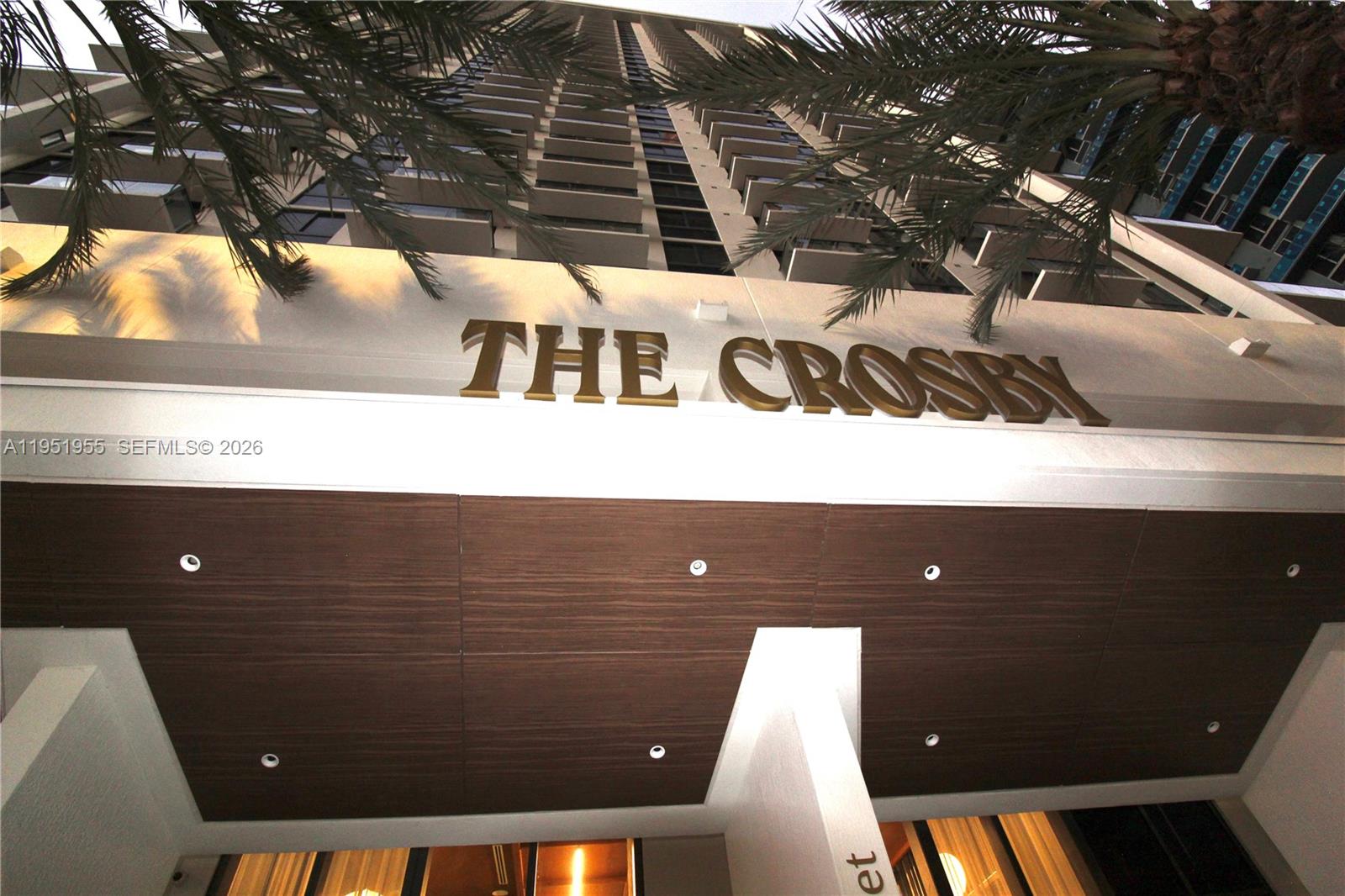 698 NE 1st Ave #2114 Miami, FL 33132