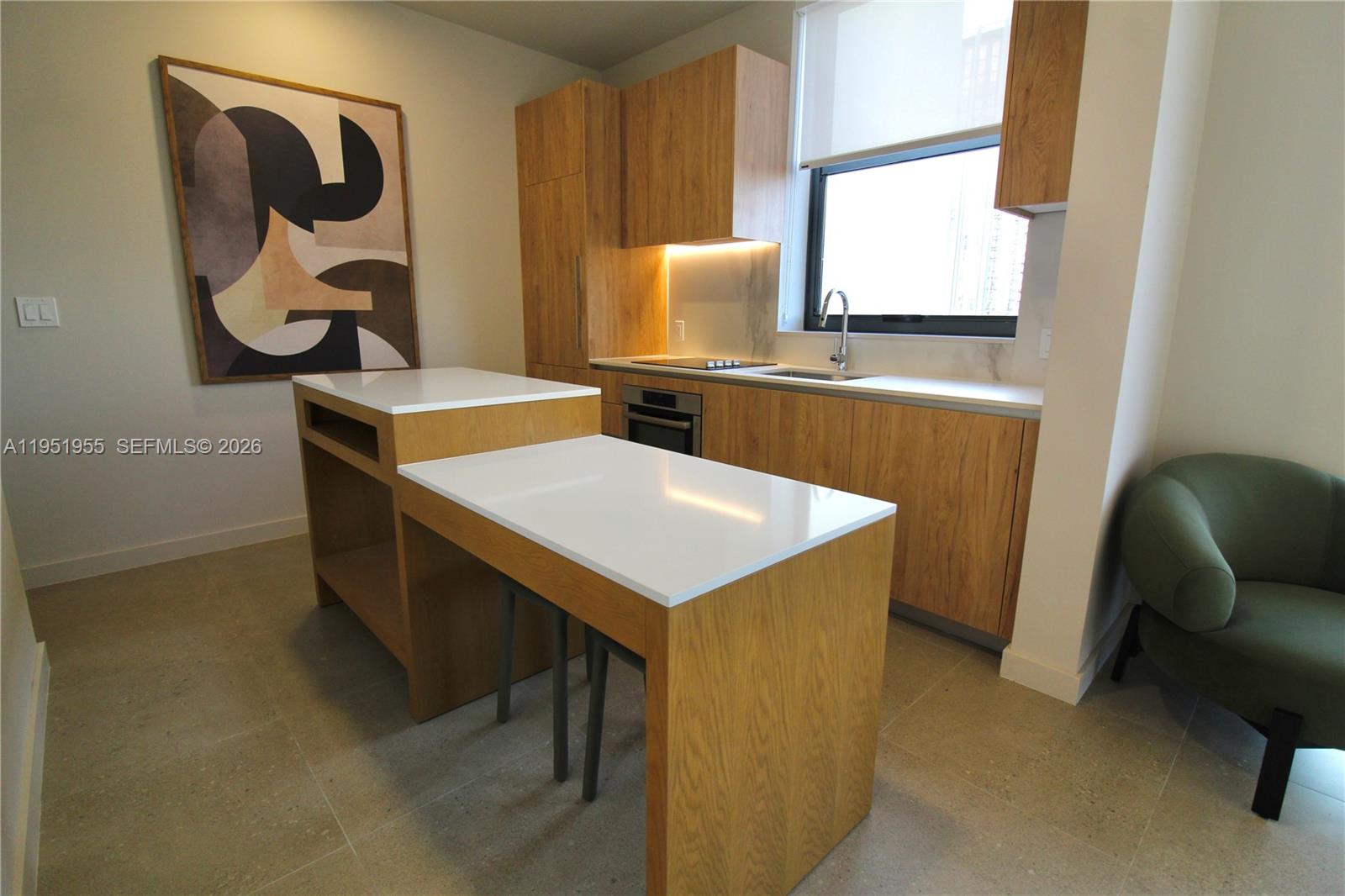 698 NE 1st Ave #2114 Miami, FL 33132