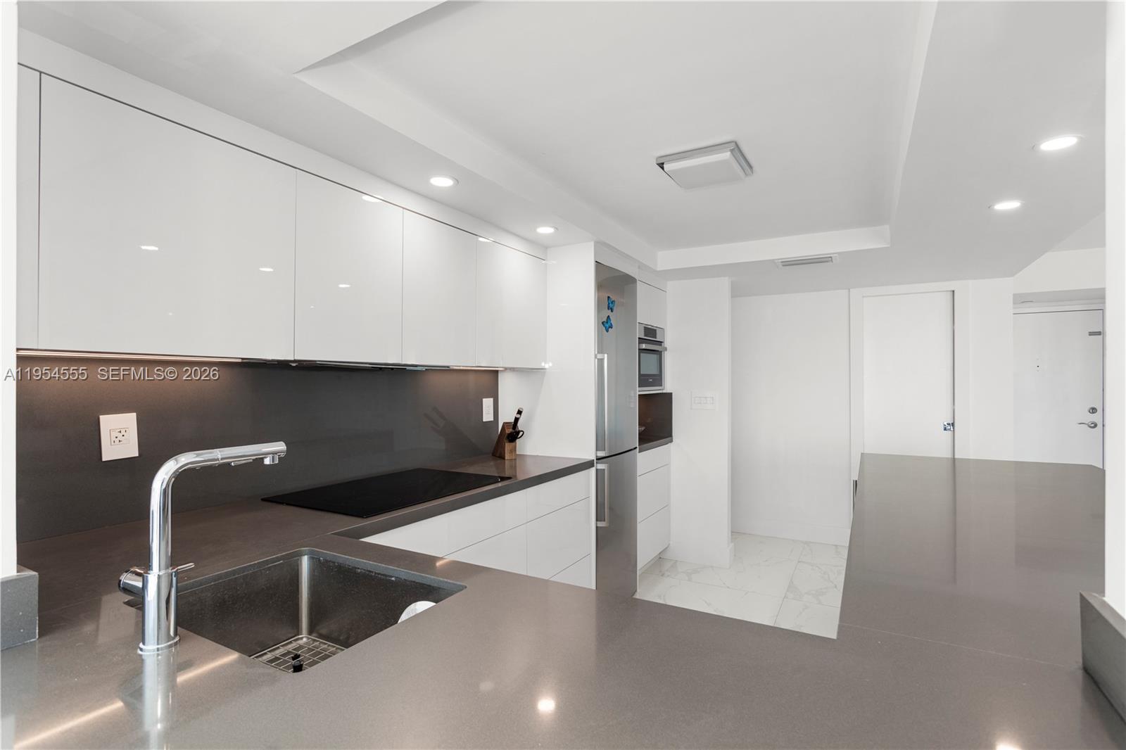 2655 Collins Ave #PH06/08 Miami Beach, FL 33140