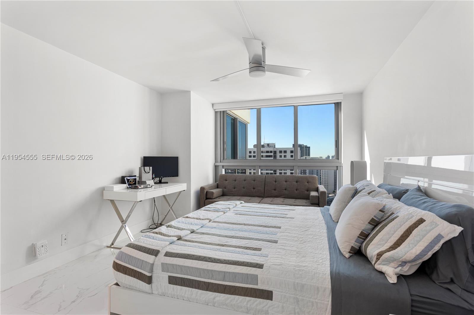 2655 Collins Ave #PH06/08 Miami Beach, FL 33140