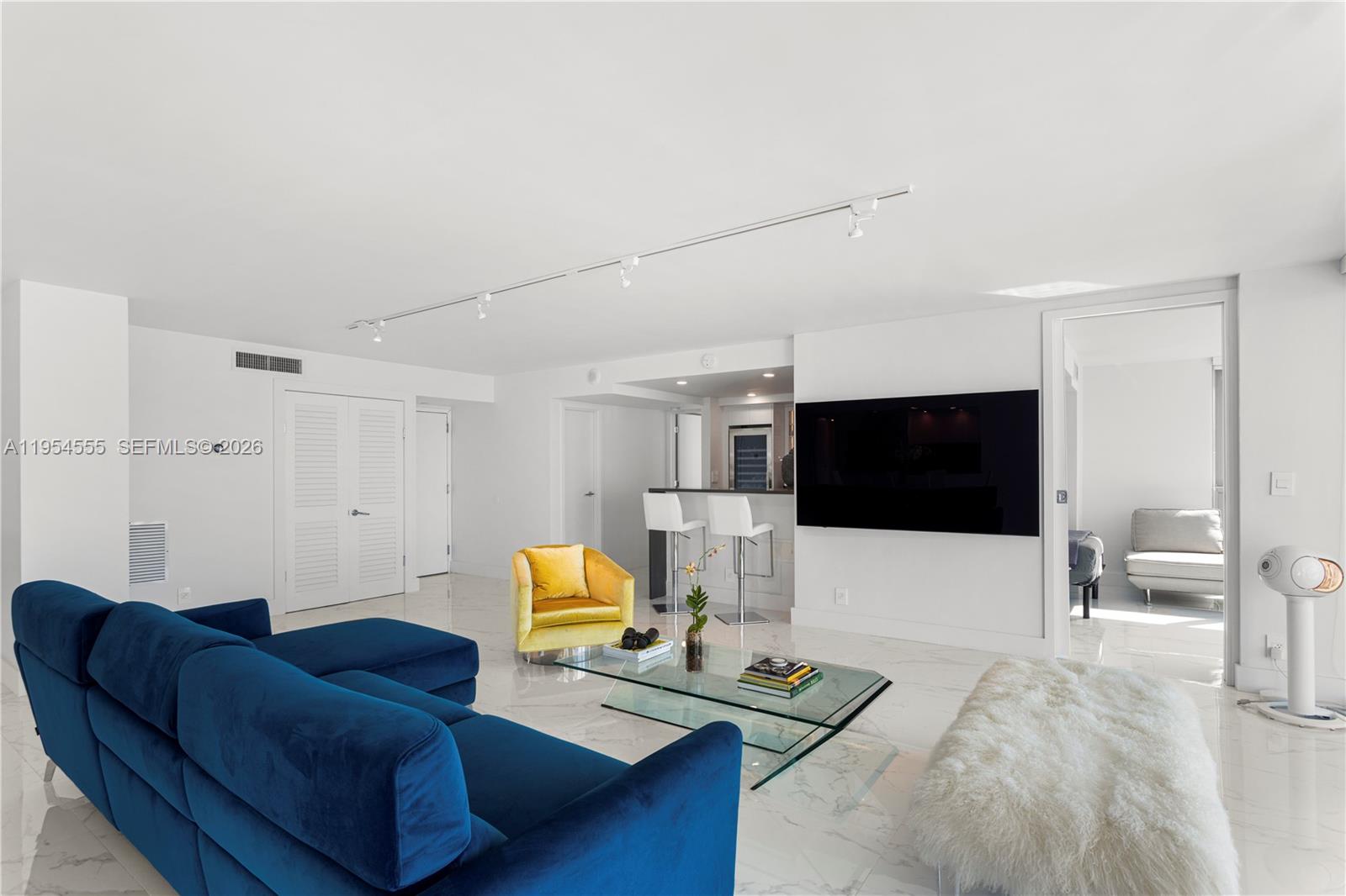 2655 Collins Ave #PH06/08 Miami Beach, FL 33140