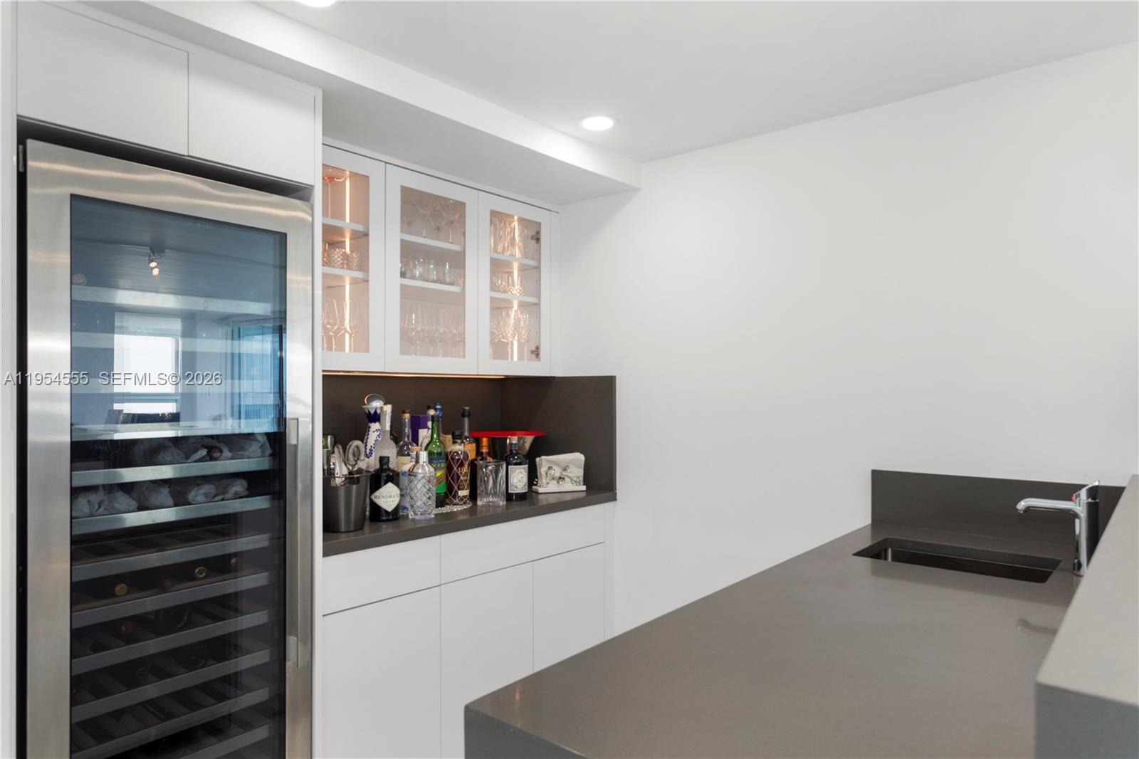 2655 Collins Ave #PH06/08 Miami Beach, FL 33140