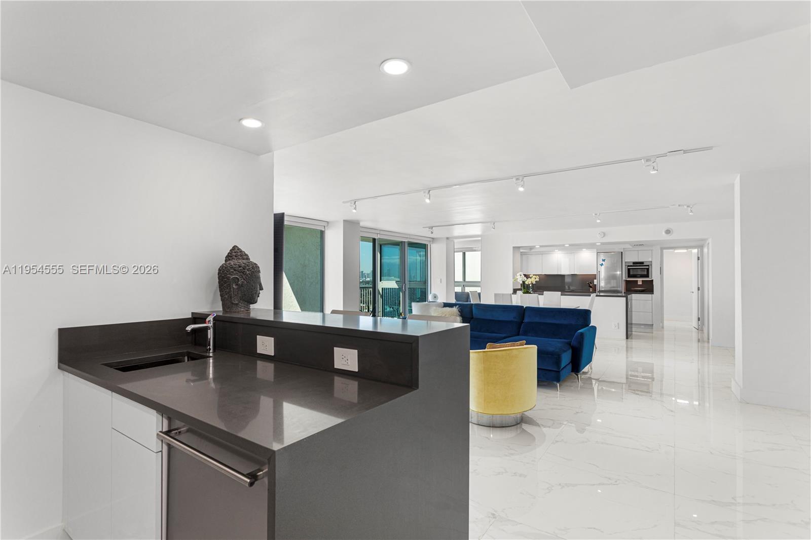 2655 Collins Ave #PH06/08 Miami Beach, FL 33140