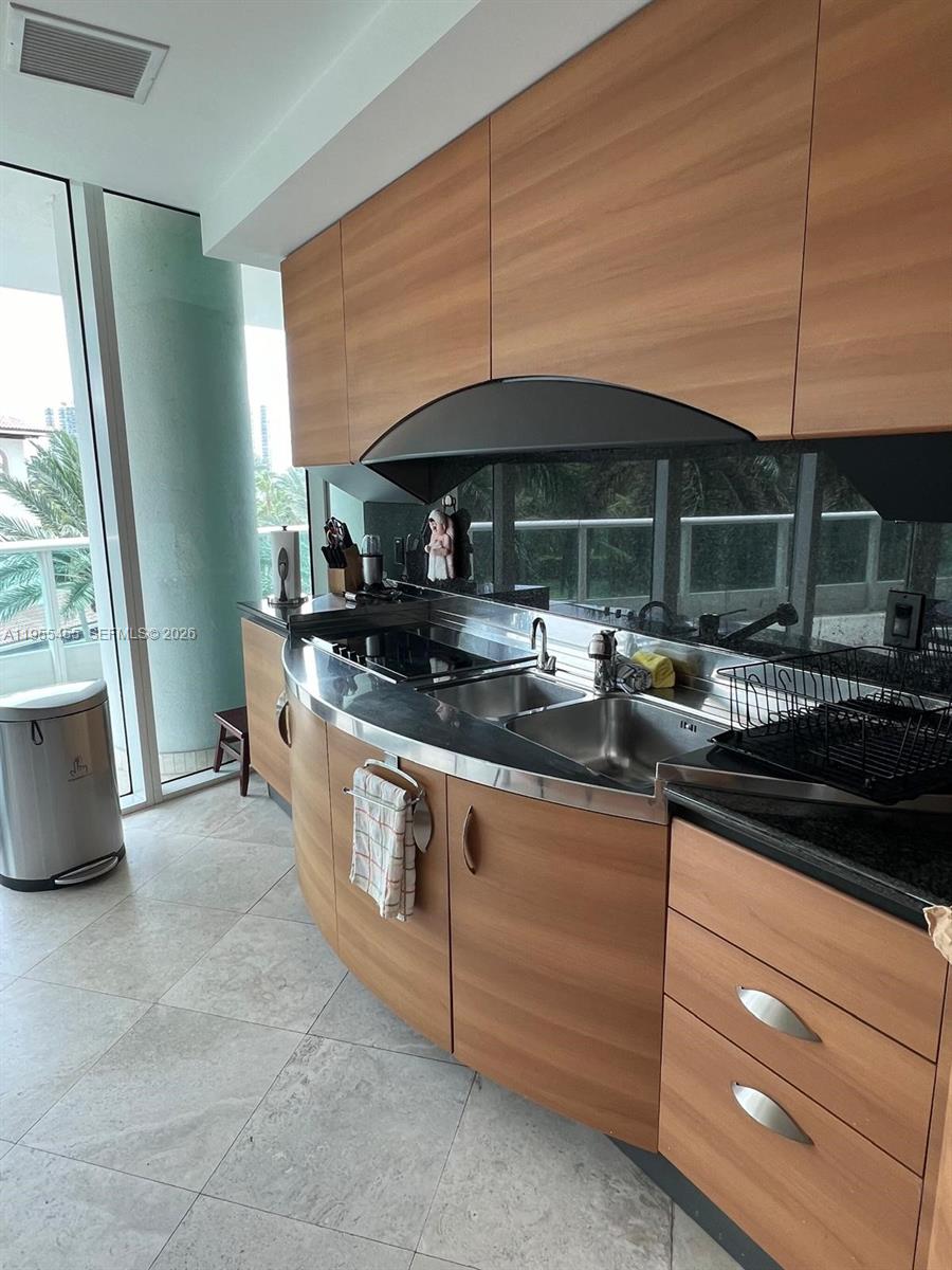 image Porto Vita South4