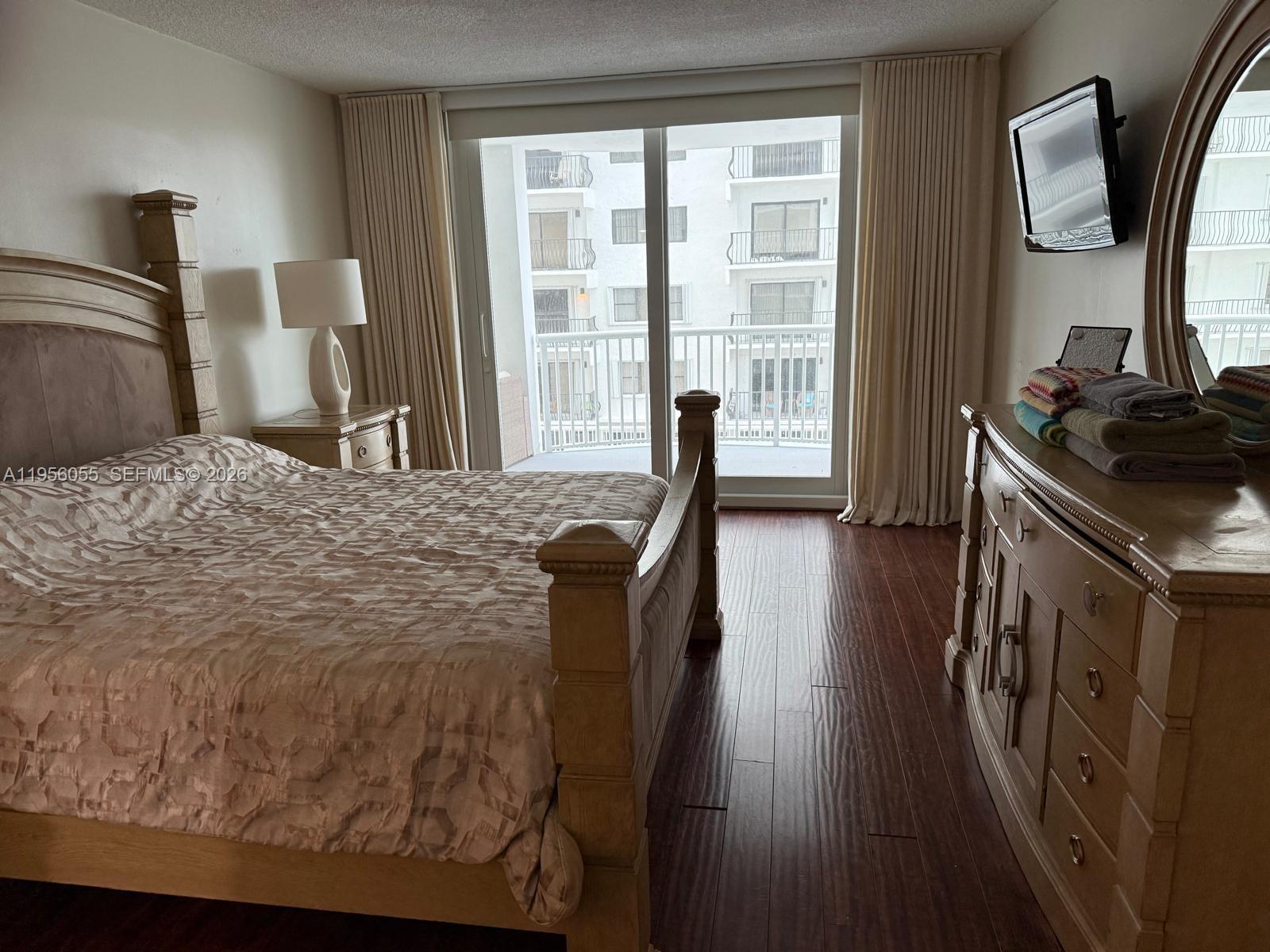 5401 Collins Ave #107 Miami Beach, FL 33140