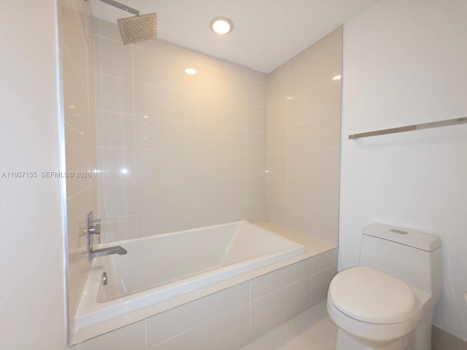 image Brickell Heights West13