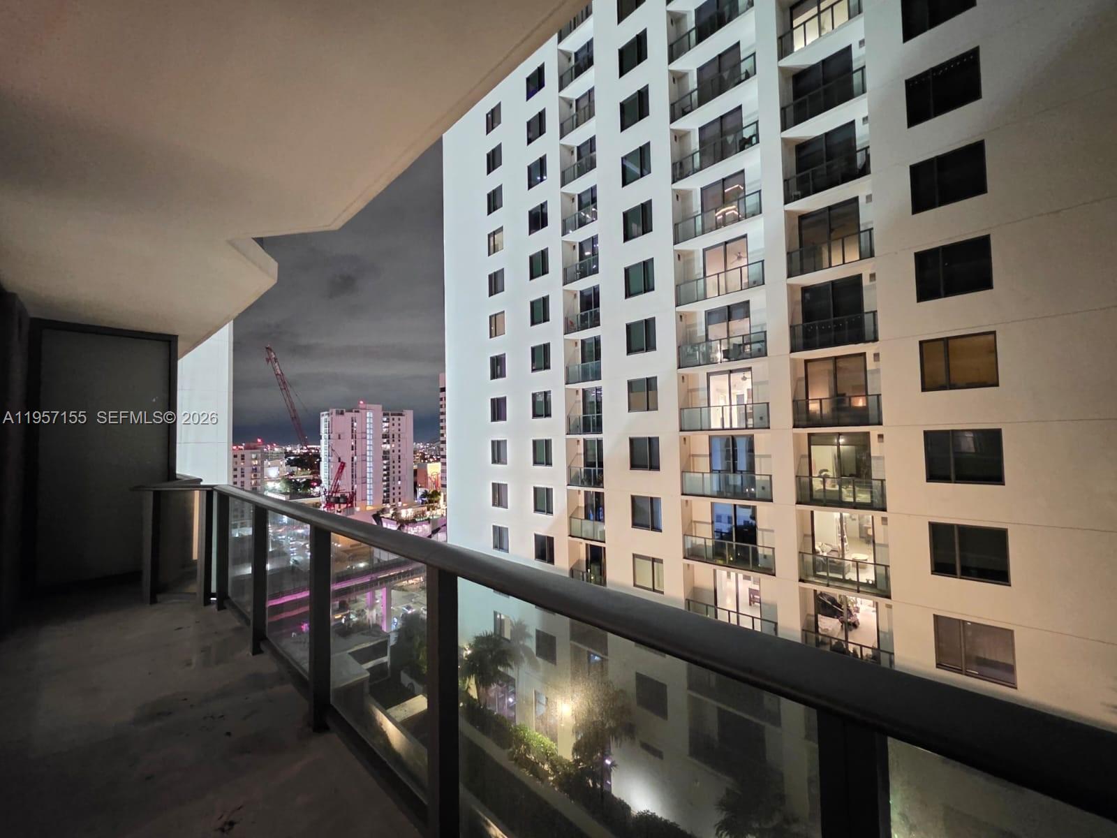 image Brickell Heights West15