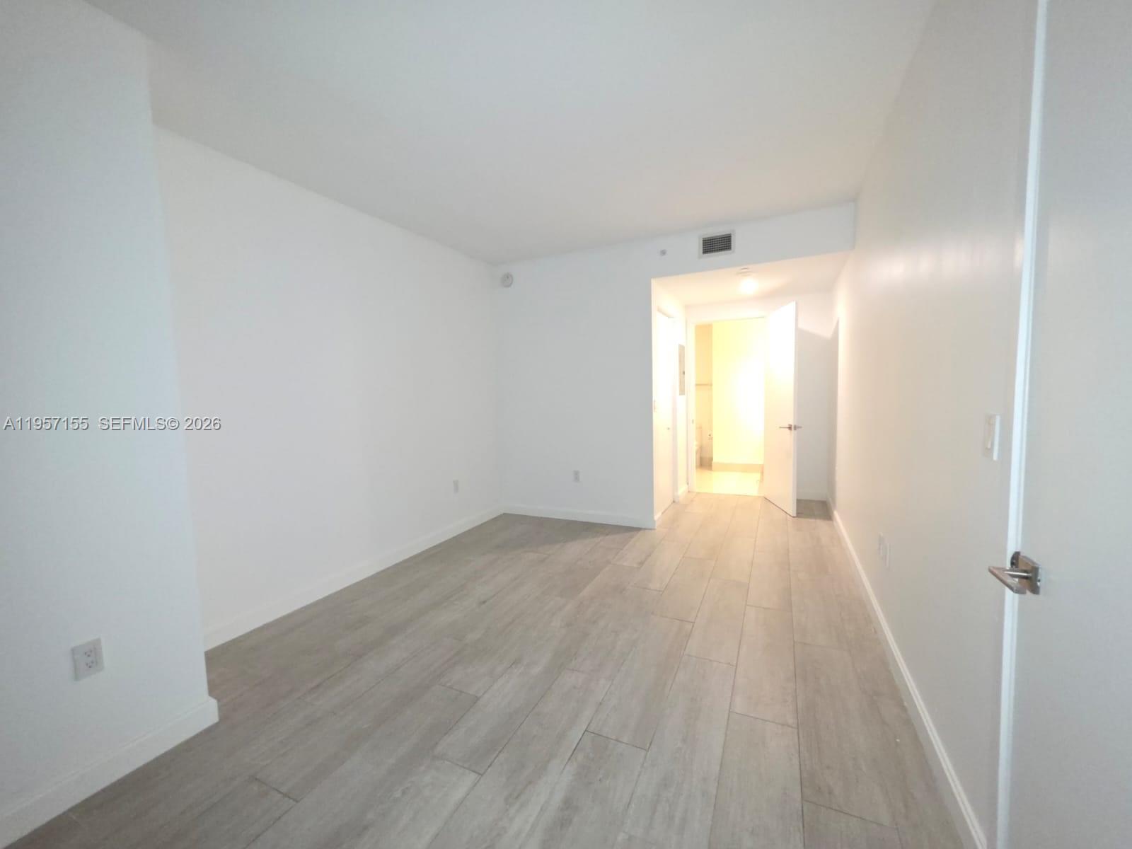 image Brickell Heights West8