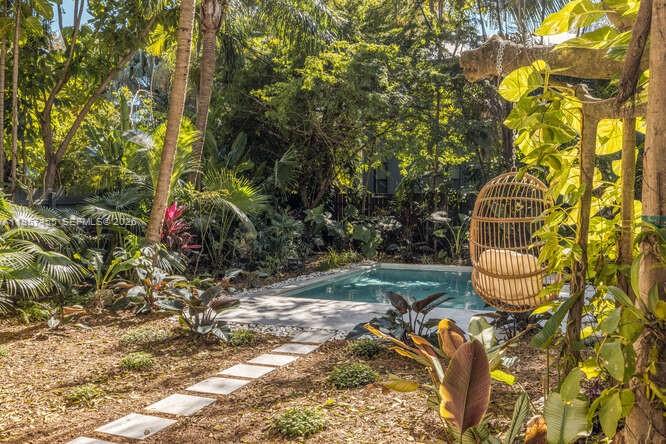 2330 Overbrook St Coconut Grove, FL 33133