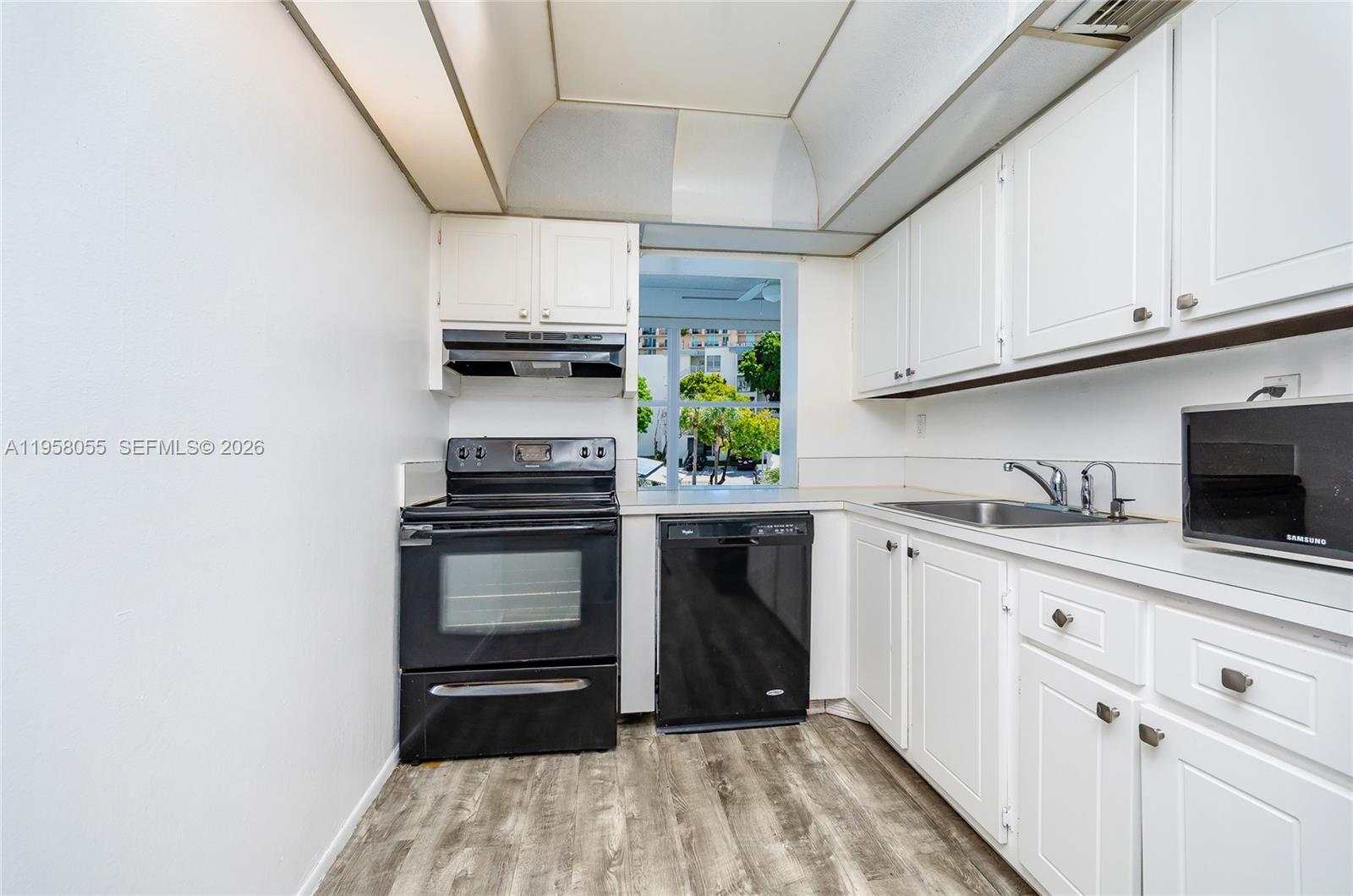 17570 Atlantic Blvd #318 Sunny Isles Beach, FL 33160