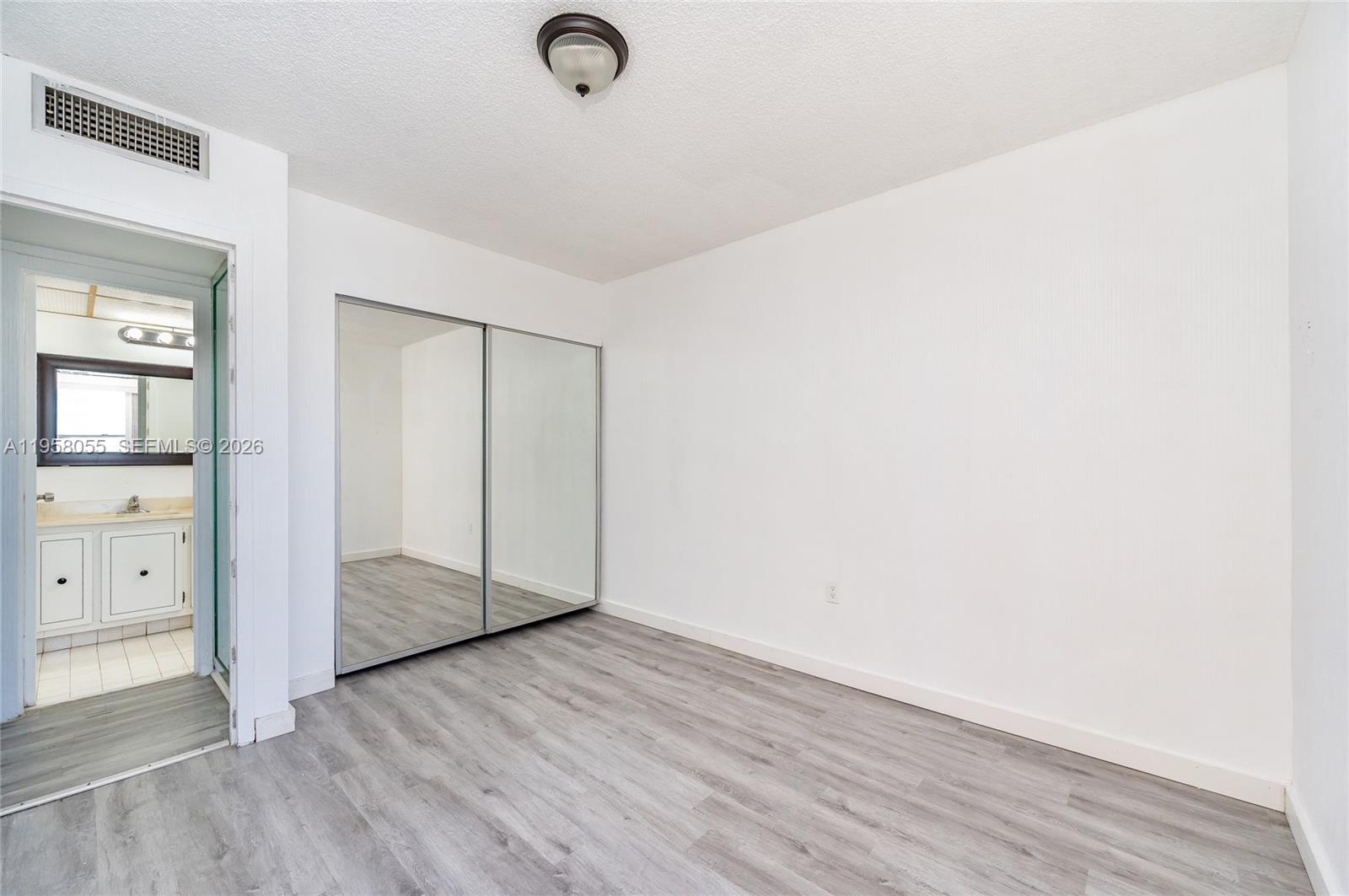 17570 Atlantic Blvd #318 Sunny Isles Beach, FL 33160