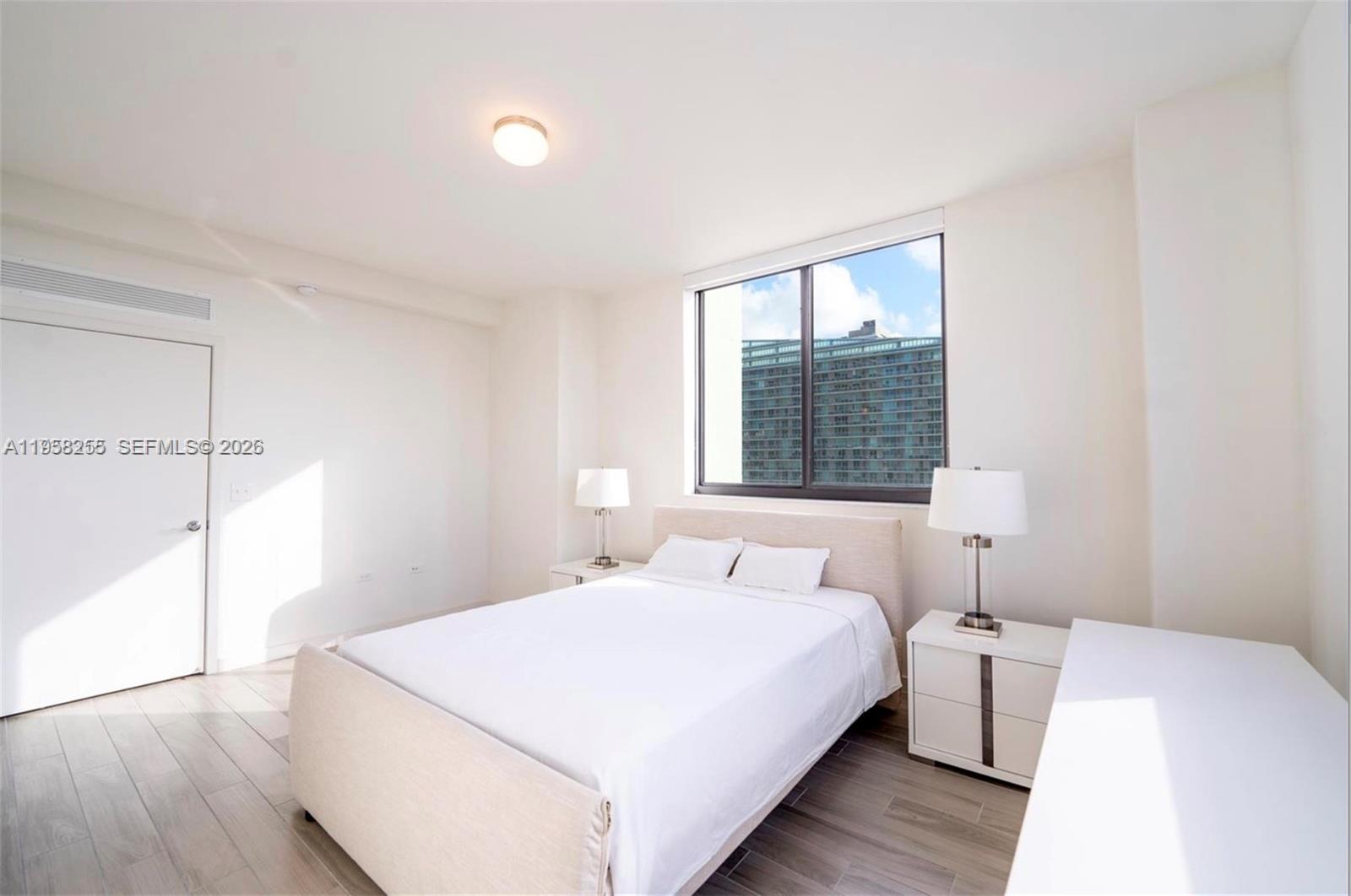 image Nine at Mary Brickell Village17