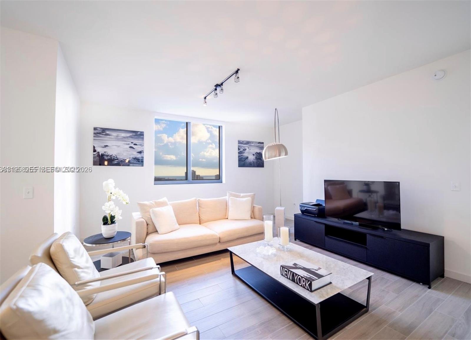 image Nine at Mary Brickell Village2