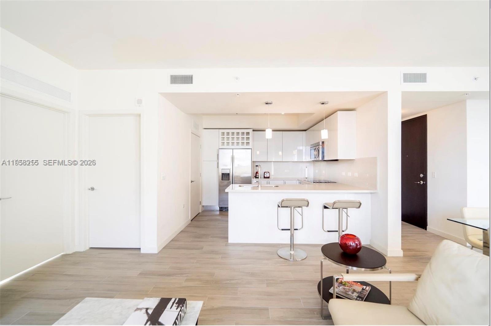 image Nine at Mary Brickell Village8