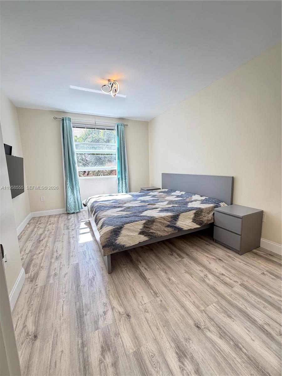 image Porto Bellagio Condo13