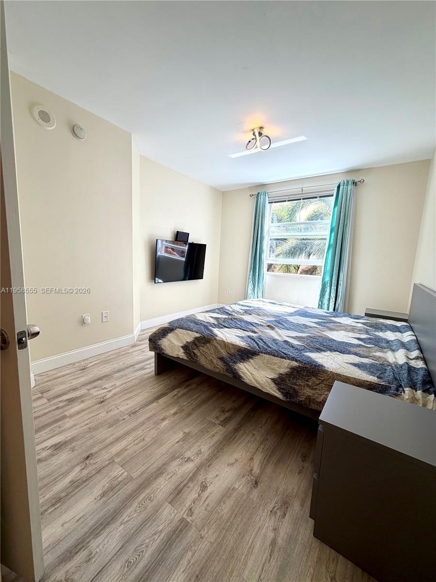 image Porto Bellagio Condo14