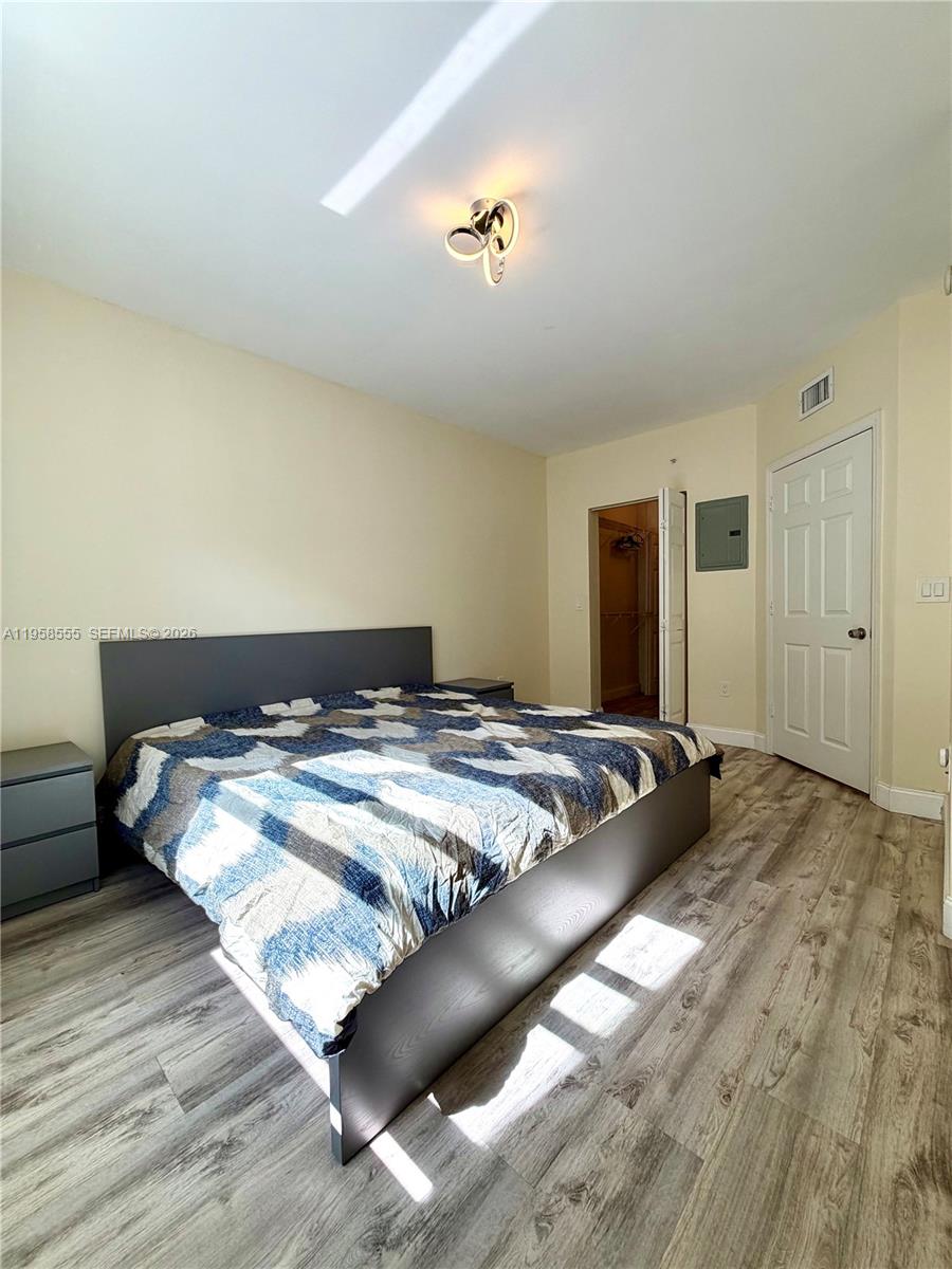 image Porto Bellagio Condo15