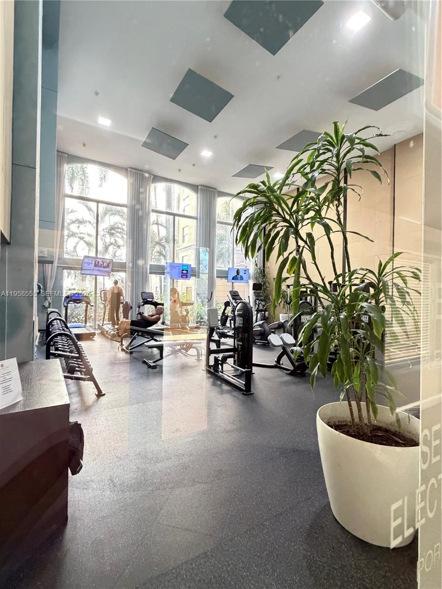 image Porto Bellagio Condo24