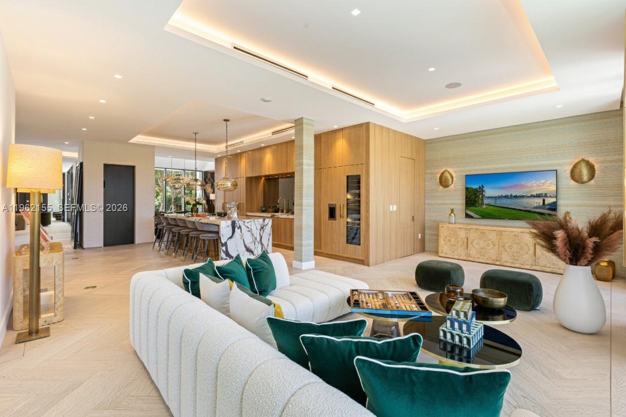 2499 N Meridian Ave Miami Beach, FL 33140