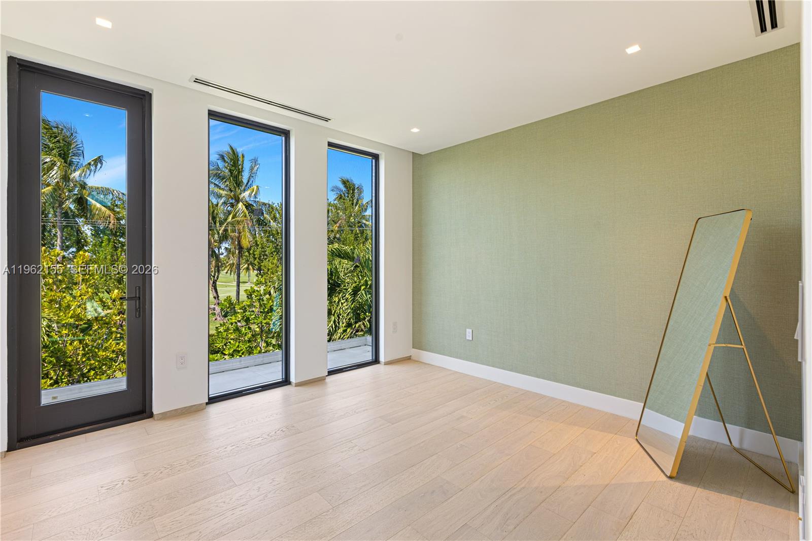 2499 N Meridian Ave Miami Beach, FL 33140