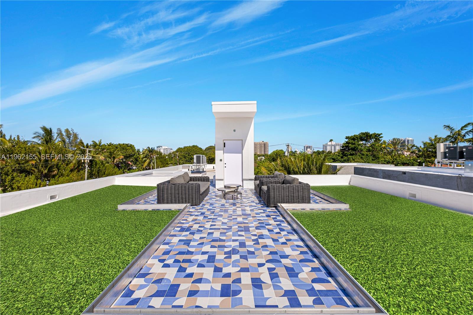 2499 N Meridian Ave Miami Beach, FL 33140