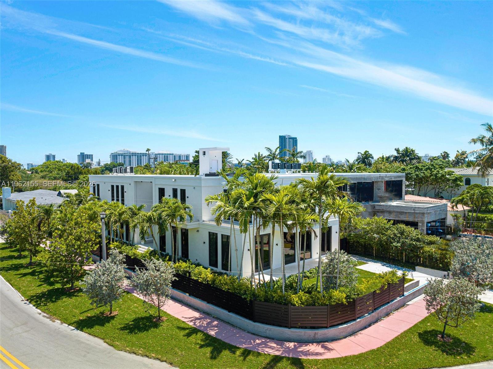 2499 N Meridian Ave Miami Beach, FL 33140