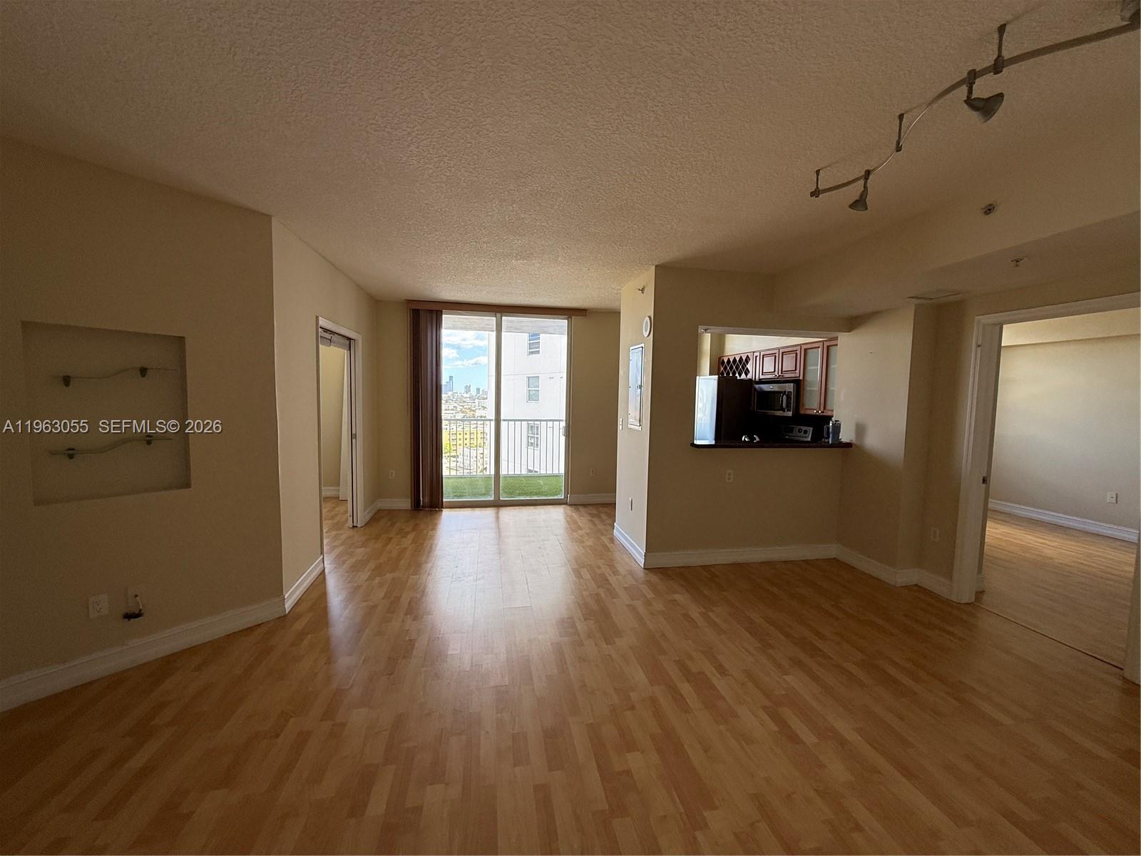 1 Glen Royal Pkwy #1210 Miami, FL 33125