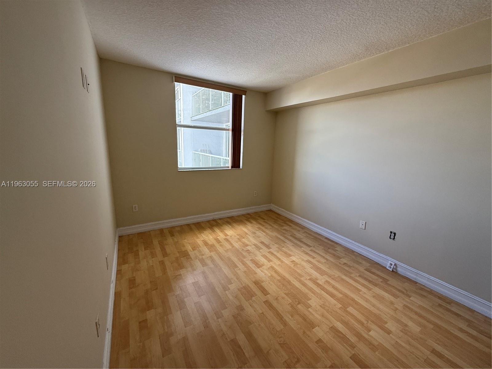 1 Glen Royal Pkwy #1210 Miami, FL 33125